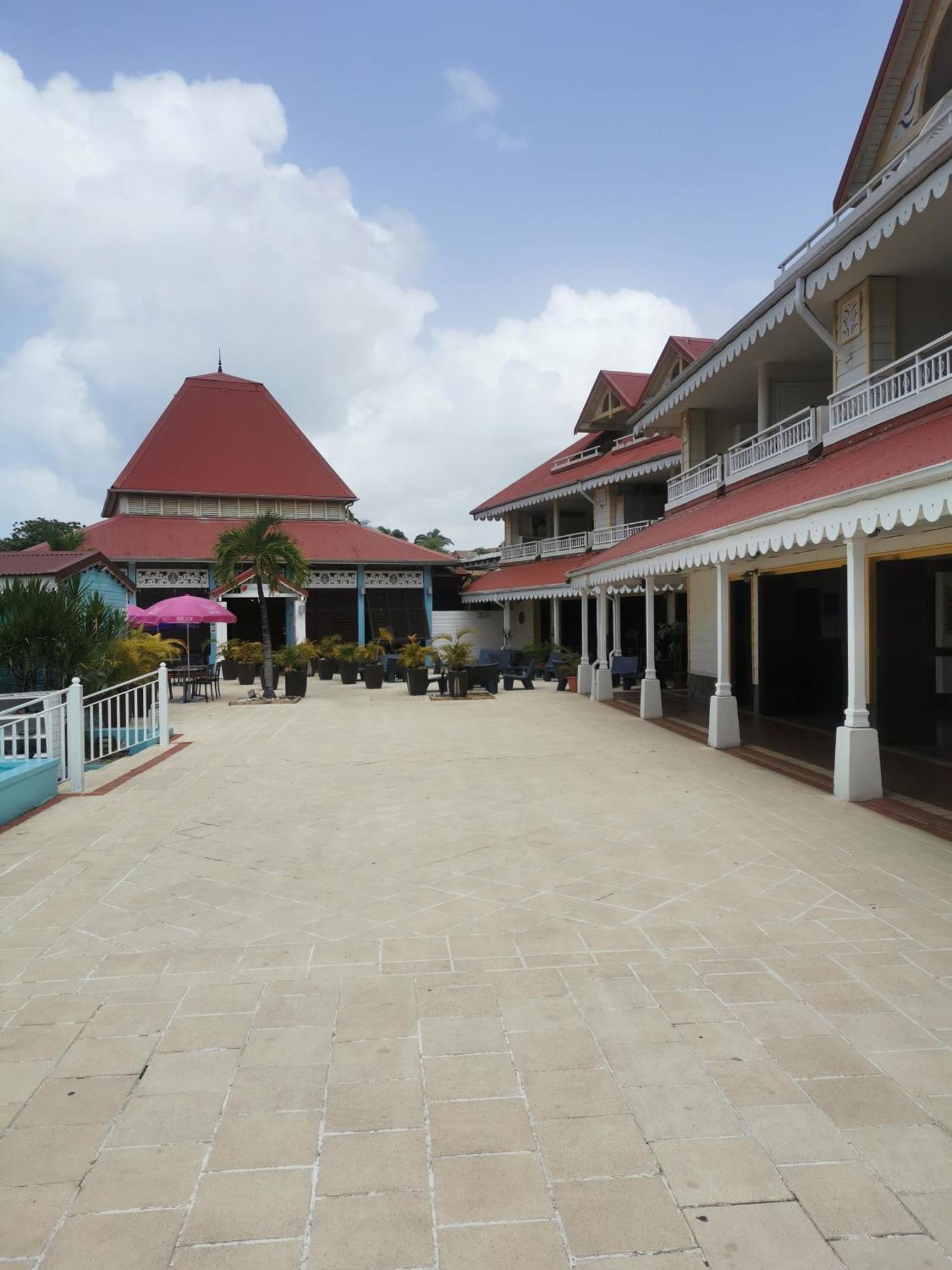 Appart T3 Village Vacances Sainte-Anne Courcelles Eksteriør billede